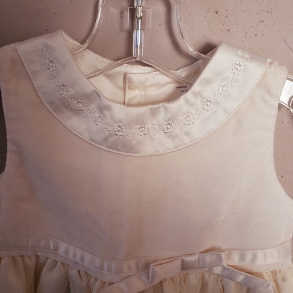 Carter's Cream Formal Dress Sz 18 Months Baby Girl - Picture 3 of 5